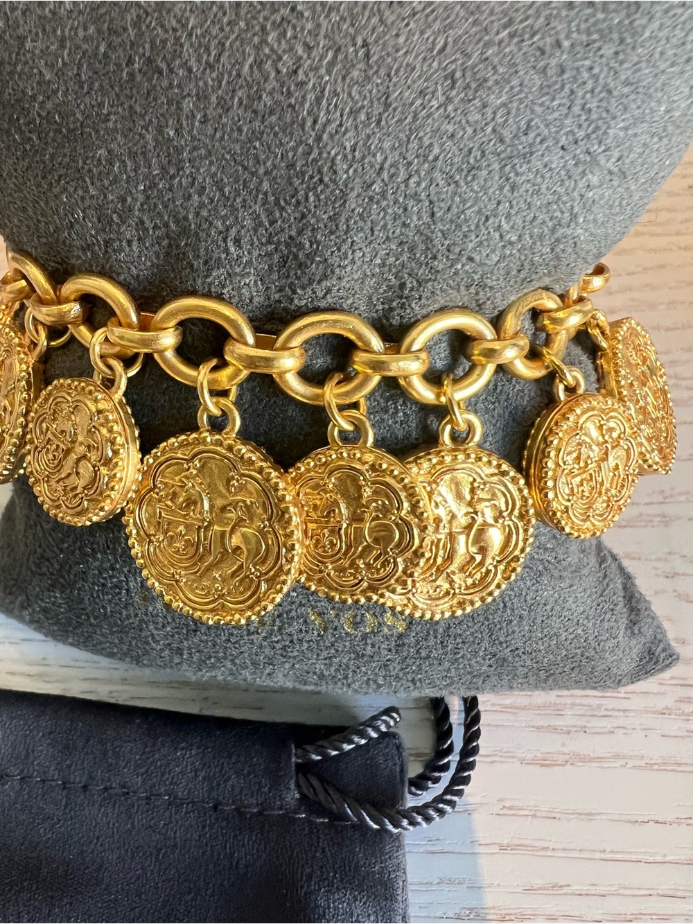 Julie Vos Gold Coin Charm Bracelet with White Mother-of-Pearl Discs - Picture 3 of 8